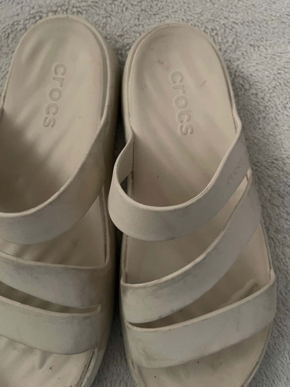 CROCS Women’s Triple-Strap Slide Sandals in Beige Women’s 9 - Picture 2 of 6
